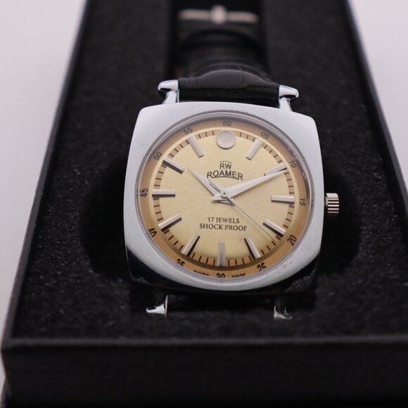 Vintage Roamer ST96 Watch – Swiss Made, 17 Jewels, Manual Wind, Stylish - Picture 7 of 9